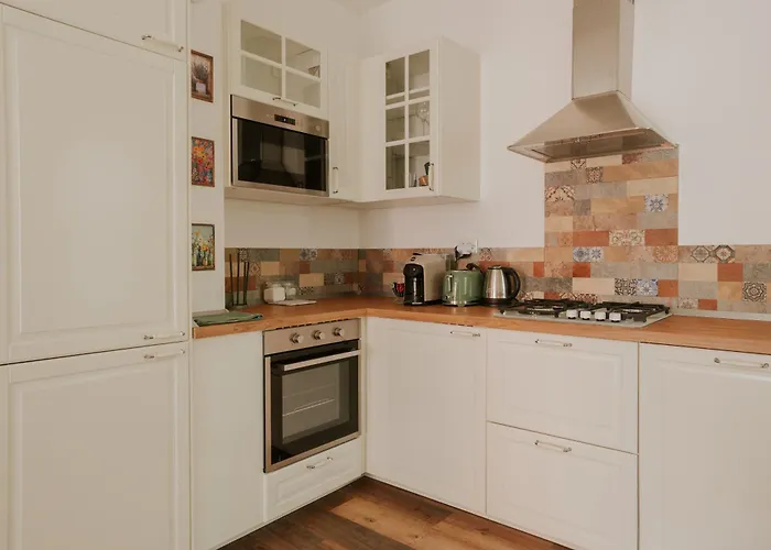 Casa Reli - Design 2br In Furio Camillo Appartement *